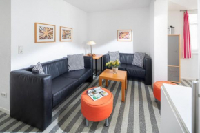 Admiral's Kap Lounge 1